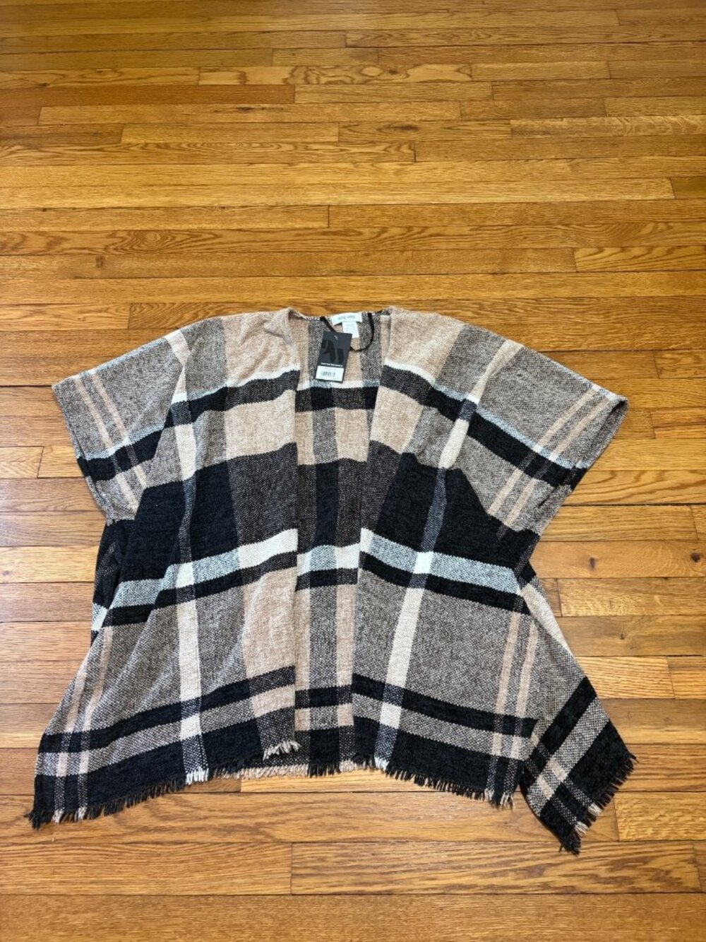 Nine West Womens One Size Open Front Poncho Shawl Wrap Black Tan Plaid NWT